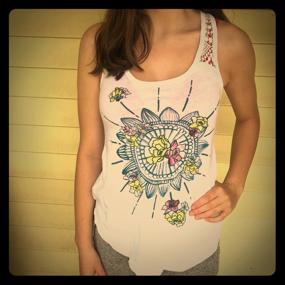Hollister tank - Picture 1 of 2
